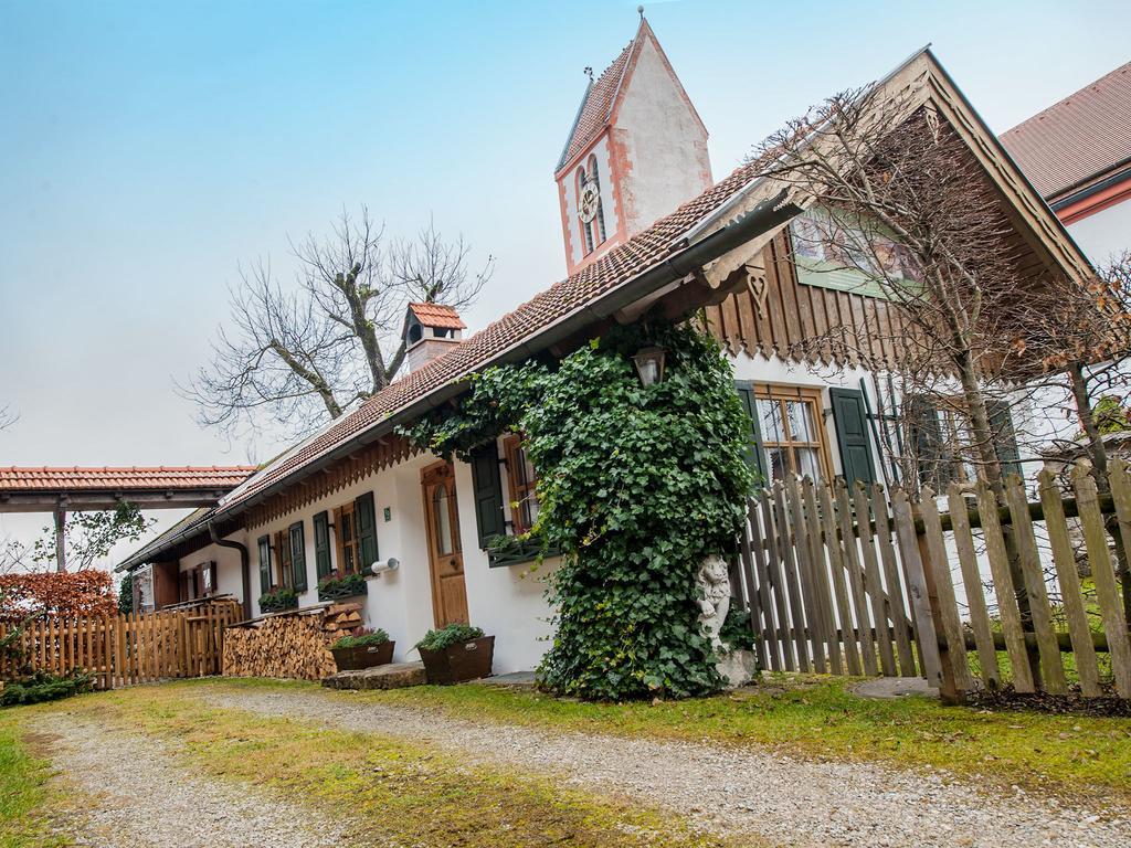Landhaus Benediktenhof Бад-Тельц Номер фото