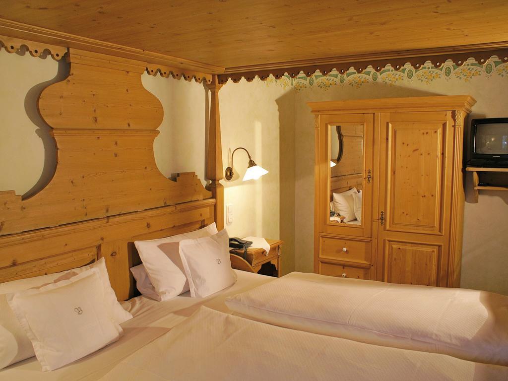 Landhaus Benediktenhof Бад-Тельц Номер фото